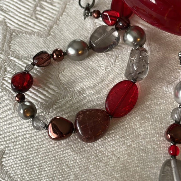 Beaded Fashion Necklace Jewelry - Picture 2 of 4